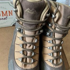 Montrail women hiking boots